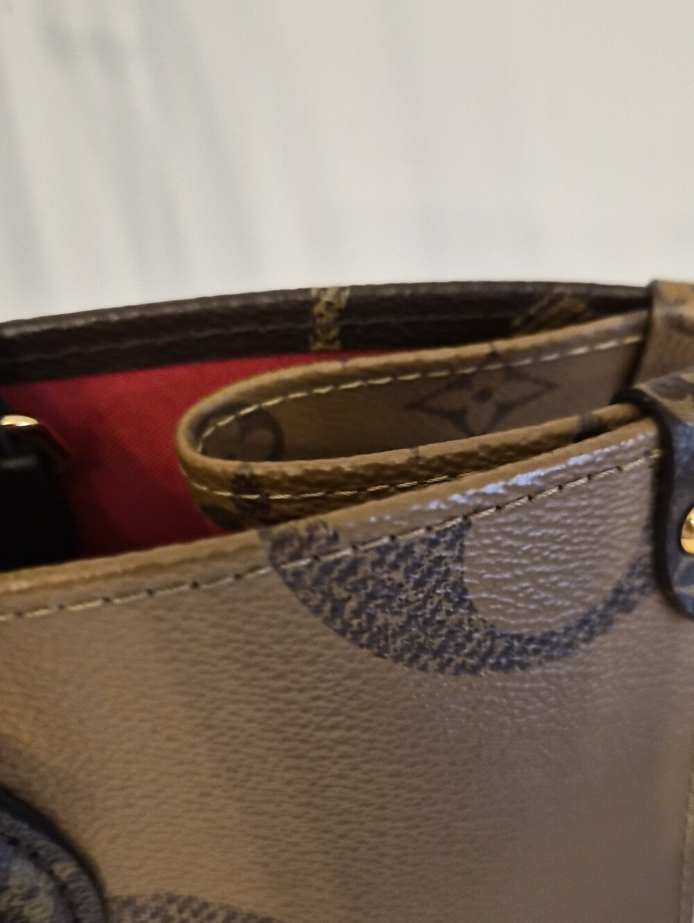 Louis Vuitton OnTheGo MM Giant Monogram Reverse Tote | COA - Microchipped - Picture 6 of 16